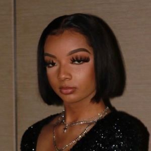 Meet your Posher, Chloe